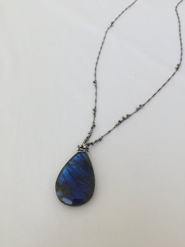 Swarm labradorite necklace - The Highlight Gallery